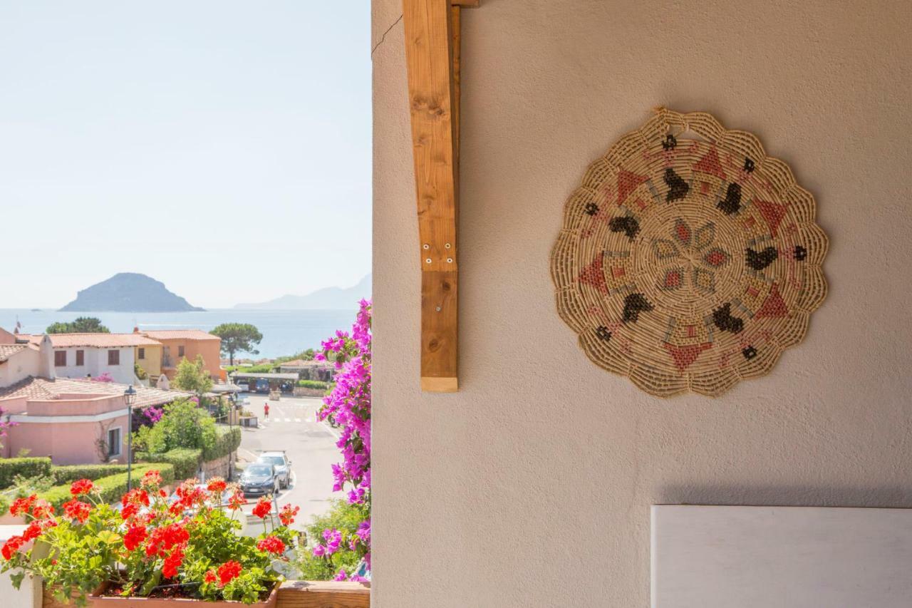 Blue Portrait House Apartamento Golfo Aranci Exterior foto
