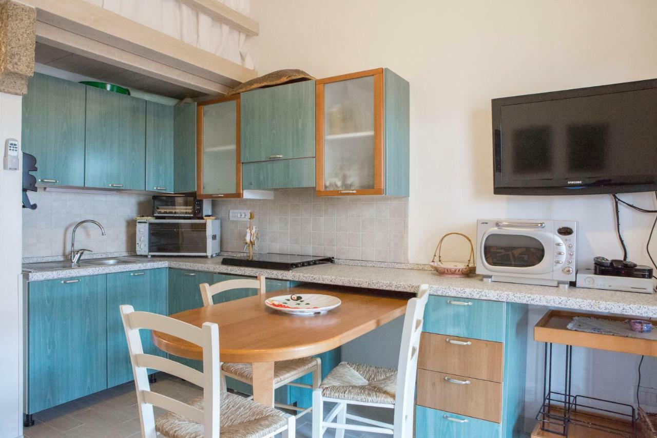 Blue Portrait House Apartamento Golfo Aranci Exterior foto