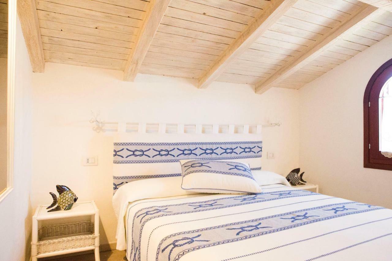 Blue Portrait House Apartamento Golfo Aranci Exterior foto